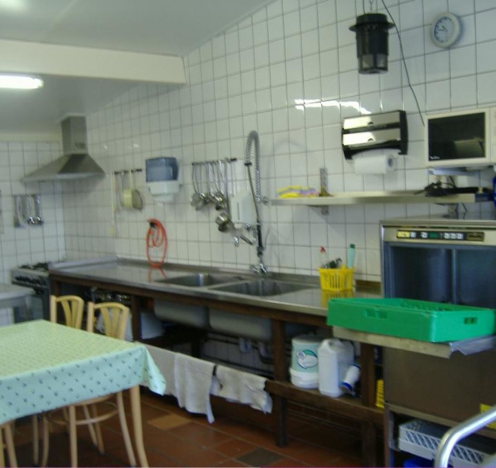 Recreatieboerderij IJnsen keuken ander zicht